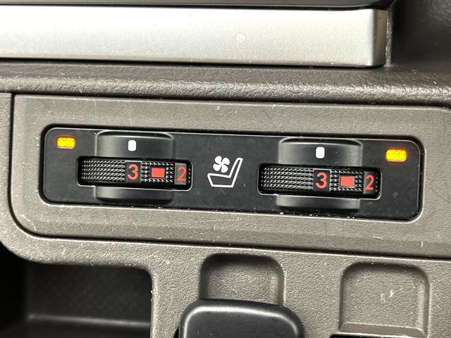 ランドクルーザープラド ＴＸ　Ｌパッケージ　マットブラックエディション　サンルーフ　メーカーオプションナビ　アラウンドビューモニター　７人乗り　レーダークルーズコントロール　シートベンチレーション　パワーシート　スマートキー　クリアランスソナー　ＥＴＣ　フルセグ　禁煙車（31枚目）