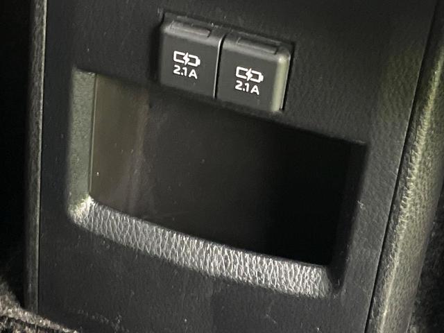 ヴォクシー ハイブリッドZS 煌III 禁煙車 純正9型ナビ フリップダウンモニター セーフティセンス バックカメラ 両側電動スライドドア シートヒーター ハーフレザーシート ETC 純正16インチアルミホイール スマートキー(26枚目)