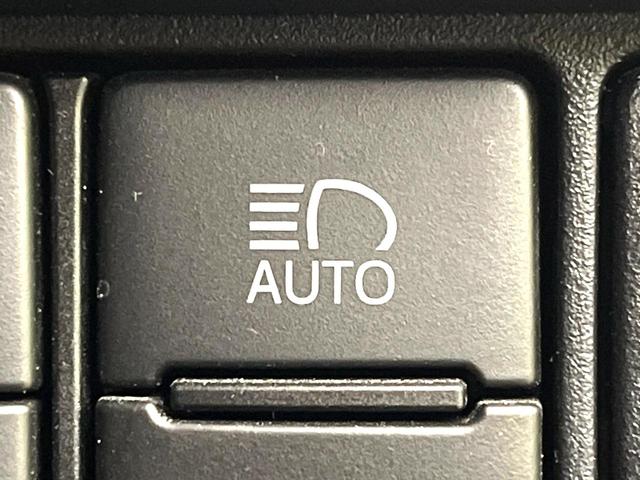 ヴォクシー ハイブリッドZS 煌III 禁煙車 純正9型ナビ フリップダウンモニター セーフティセンス バックカメラ 両側電動スライドドア シートヒーター ハーフレザーシート ETC 純正16インチアルミホイール スマートキー(41枚目)