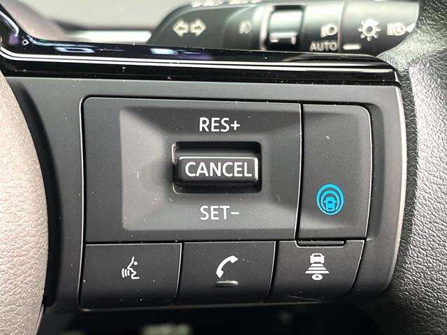 ノート Ｘ　禁煙車　メーカー９型ナビ　全周囲カメラ　プロパイロット　ブラインドスポットモニター　ＥＴＣ　デジタルインナーミラー　コーナーセンサー　電子パーキング　オートブレーキホールド　スマートキー（5枚目）