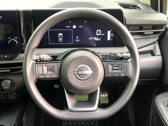 ノート Ｘ　禁煙車　メーカー９型ナビ　全周囲カメラ　プロパイロット　ブラインドスポットモニター　ＥＴＣ　デジタルインナーミラー　コーナーセンサー　電子パーキング　オートブレーキホールド　スマートキー（11枚目）