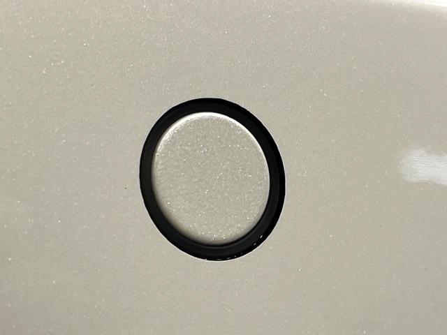 ノート Ｘ　禁煙車　メーカー９型ナビ　全周囲カメラ　プロパイロット　ブラインドスポットモニター　ＥＴＣ　デジタルインナーミラー　コーナーセンサー　電子パーキング　オートブレーキホールド　スマートキー（38枚目）