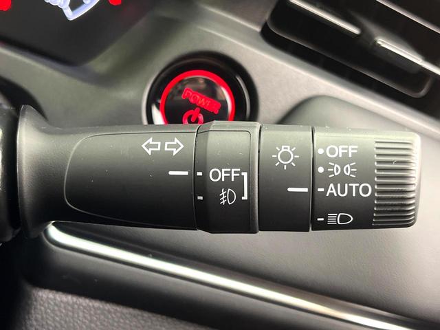 ヴェゼル e:HEV Z 登録済未使用車 9インチホンダコネクトディスプレイ 全周囲カメラ ETC2.0 電動リアゲート パドルシフト LEDヘッド フルセグTV 置くだけ充電 スマートキー シートヒーター オートライト(32枚目)