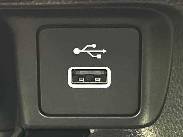 ヴェゼル e:HEV Z 登録済未使用車 9インチホンダコネクトディスプレイ 全周囲カメラ ETC2.0 電動リアゲート パドルシフト LEDヘッド フルセグTV 置くだけ充電 スマートキー シートヒーター オートライト(41枚目)