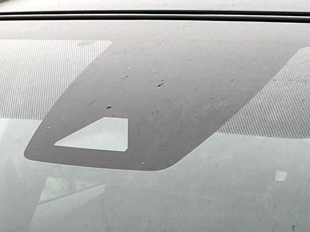 RAV4 ハイブリッドアドベンチャー 禁煙車 全周囲カメラ 9インチディスプレイ シートベンチレーション パワーバックドア セーフティセンス シートメモリー ブラインドスポット 4WD パワーシート ステアリングヒーター スマートキー(7枚目)