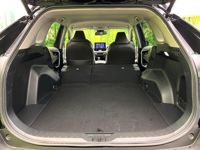 RAV4 ハイブリッドアドベンチャー 禁煙車 全周囲カメラ 9インチディスプレイ シートベンチレーション パワーバックドア セーフティセンス シートメモリー ブラインドスポット 4WD パワーシート ステアリングヒーター スマートキー(10枚目)