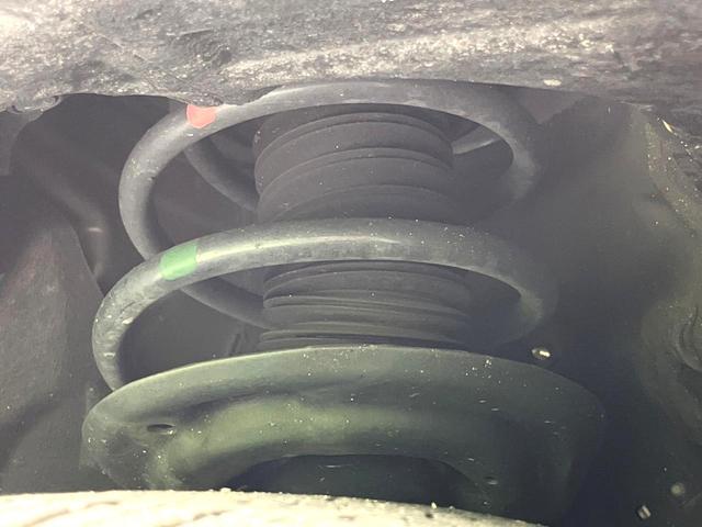 RAV4 ハイブリッドアドベンチャー 禁煙車 全周囲カメラ 9インチディスプレイ シートベンチレーション パワーバックドア セーフティセンス シートメモリー ブラインドスポット 4WD パワーシート ステアリングヒーター スマートキー(21枚目)