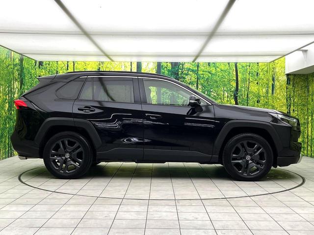 RAV4 ハイブリッドアドベンチャー 禁煙車 全周囲カメラ 9インチディスプレイ シートベンチレーション パワーバックドア セーフティセンス シートメモリー ブラインドスポット 4WD パワーシート ステアリングヒーター スマートキー(65枚目)