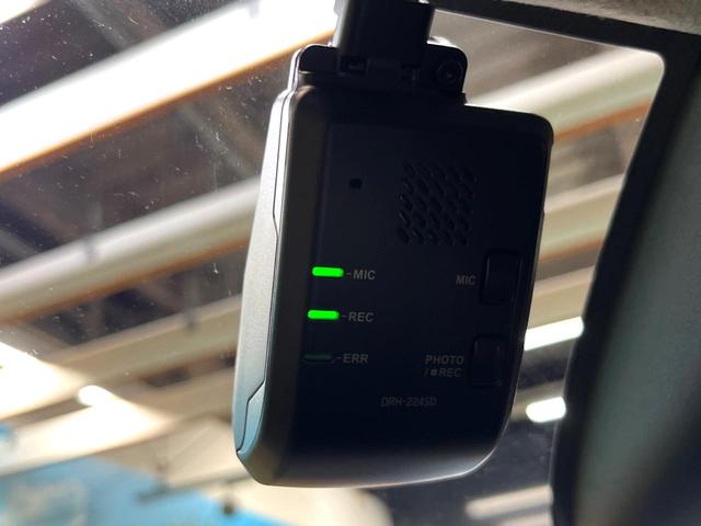 WR-V Z 純正ディスプレイオーディオ バックカメラ アダプティブクルーズコントロール ドライブレコーダー ETC スマートキー Bluetooth再生 オートエアコン LEDヘッドライト 純正17インチアルミ(6枚目)