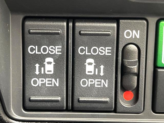 オデッセイハイブリッド e:HEVアブソルート・EX 後席モニター 純正10インチナビ 全周囲カメラ 両側電動スライドドア ブラインドスポットモニター ホンダセンシング ETC2.0 パワーシート シートヒーター 電動リアゲート スマートキー 禁煙車(6枚目)