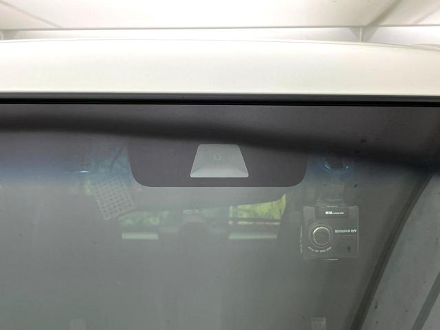 N-BOXカスタム Lターボ 禁煙車 ターボ 両側パワースライドドア ホンダセンシング フルセグTV付ナビ バックカメラ シートヒーター LEDヘッドライト ハーフレザーシート ビルトインETC オートハイビーム 車線逸脱警報(4枚目)