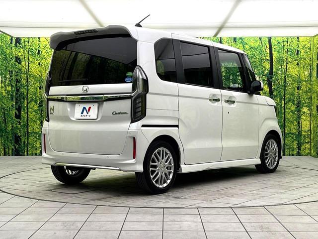N-BOXカスタム Lターボ 禁煙車 ターボ 両側パワースライドドア ホンダセンシング フルセグTV付ナビ バックカメラ シートヒーター LEDヘッドライト ハーフレザーシート ビルトインETC オートハイビーム 車線逸脱警報(17枚目)