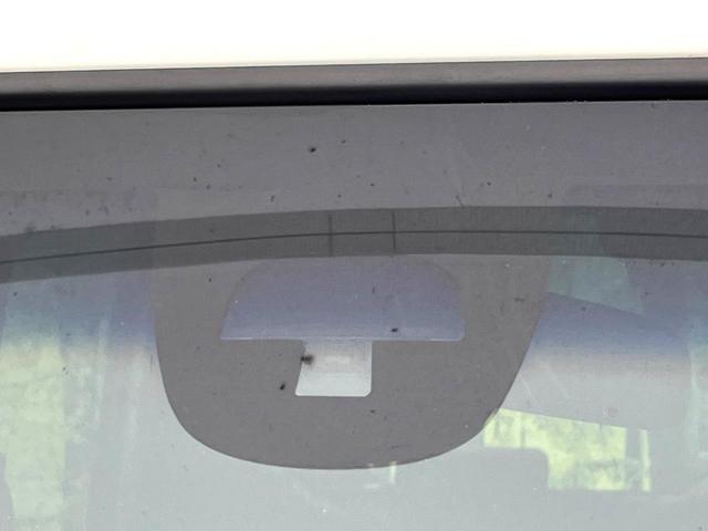 N-BOXカスタム G・ターボLパッケージ 禁煙車 シティブレーキアクティブシステム 純正ナビ バックカメラ 両側電動スライドドア ETC ハーフレザーシート HIDライト 横滑り防止装置 オートライト オートエアコン スマートキー(3枚目)