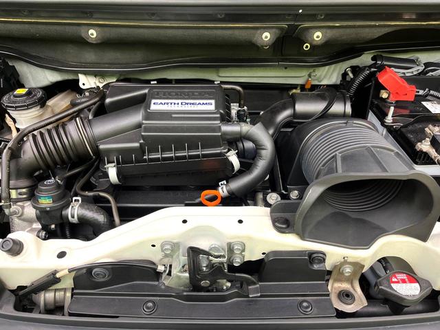 N-BOXカスタム G・ターボLパッケージ 禁煙車 シティブレーキアクティブシステム 純正ナビ バックカメラ 両側電動スライドドア ETC ハーフレザーシート HIDライト 横滑り防止装置 オートライト オートエアコン スマートキー(19枚目)