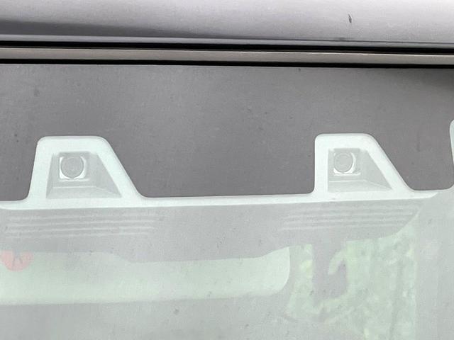 �y�X�Y�L�@�Z�[�t�e�B�T�|�[�g�z���s���ɑO���̎ԗ�����F�����A�Փ˂������Ȏ��͌x��ƃu���[�L�ŏՓˉ���Ɣ�Q�y�����A�V�X�g�B�����S�Ƀh���C�u�����y���݂��������܂��B