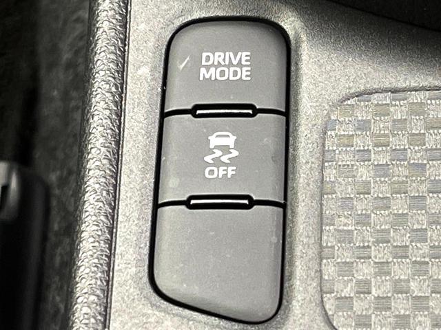 ヤリスクロス Ｘ　禁煙車　ディスプレイオーディオ　バックカメラ　セーフティセンス　レーダークルーズコントロール　ＥＴＣ　ステアリングスイッチ　オートマティックハイビーム　電子パーキング　オートブレーキホールド（30枚目）