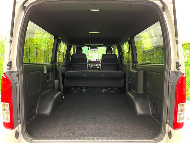 ハイエースバン スーパーＧＬ　ダークプライムＩＩ　衝突軽減　純正ナビ　全周囲カメラ　スマートキー　ドライブレコーダー　ＥＴＣ　ＬＥＤヘッドライト　Ｂｌｕｅｔｏｏｔｈ再生　デジタルインナーミラー　フルセグＴＶ　電動格納ミラー　オートハイビーム　禁煙車（10枚目）