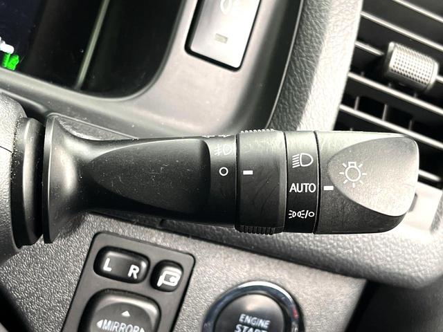 ハイエースバン スーパーＧＬ　ダークプライムＩＩ　衝突軽減　純正ナビ　全周囲カメラ　スマートキー　ドライブレコーダー　ＥＴＣ　ＬＥＤヘッドライト　Ｂｌｕｅｔｏｏｔｈ再生　デジタルインナーミラー　フルセグＴＶ　電動格納ミラー　オートハイビーム　禁煙車（36枚目）