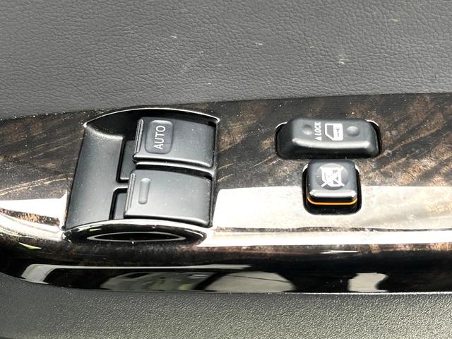 ハイエースバン スーパーＧＬ　ダークプライムＩＩ　衝突軽減　純正ナビ　全周囲カメラ　スマートキー　ドライブレコーダー　ＥＴＣ　ＬＥＤヘッドライト　Ｂｌｕｅｔｏｏｔｈ再生　デジタルインナーミラー　フルセグＴＶ　電動格納ミラー　オートハイビーム　禁煙車（39枚目）