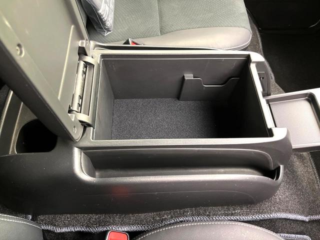 ハイエースバン スーパーＧＬ　ダークプライムＩＩ　衝突軽減　純正ナビ　全周囲カメラ　スマートキー　ドライブレコーダー　ＥＴＣ　ＬＥＤヘッドライト　Ｂｌｕｅｔｏｏｔｈ再生　デジタルインナーミラー　フルセグＴＶ　電動格納ミラー　オートハイビーム　禁煙車（44枚目）