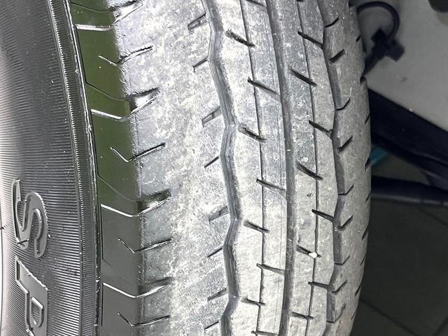 ハイエースバン スーパーＧＬ　ダークプライムＩＩ　衝突軽減　純正ナビ　全周囲カメラ　スマートキー　ドライブレコーダー　ＥＴＣ　ＬＥＤヘッドライト　Ｂｌｕｅｔｏｏｔｈ再生　デジタルインナーミラー　フルセグＴＶ　電動格納ミラー　オートハイビーム　禁煙車（57枚目）