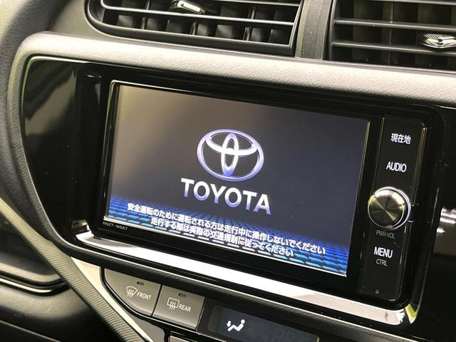 アクア Ｓスタイルブラック　禁煙車　セーフティセンス　純正ナビ　バックカメラ　ＥＴＣ　ＬＥＤヘッド　オートライト　オートエアコン　車線逸脱警報　オートマティックハイビーム　ステアリングスイッチ　スマートキー（4枚目）