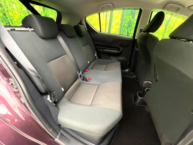 アクア Ｓスタイルブラック　禁煙車　セーフティセンス　純正ナビ　バックカメラ　ＥＴＣ　ＬＥＤヘッド　オートライト　オートエアコン　車線逸脱警報　オートマティックハイビーム　ステアリングスイッチ　スマートキー（9枚目）