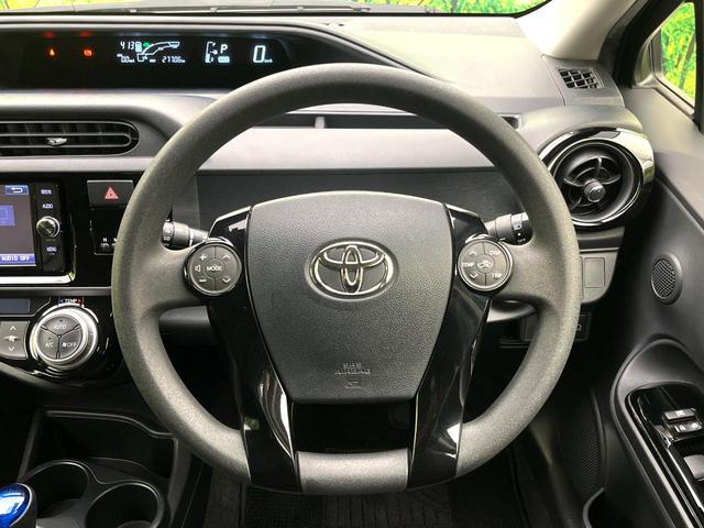 アクア Ｓスタイルブラック　禁煙車　セーフティセンス　純正ナビ　バックカメラ　ＥＴＣ　ＬＥＤヘッド　オートライト　オートエアコン　車線逸脱警報　オートマティックハイビーム　ステアリングスイッチ　スマートキー（11枚目）