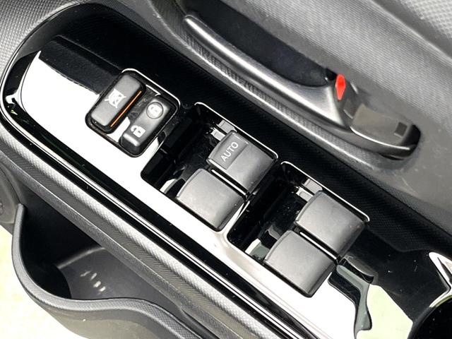 アクア Ｓスタイルブラック　禁煙車　セーフティセンス　純正ナビ　バックカメラ　ＥＴＣ　ＬＥＤヘッド　オートライト　オートエアコン　車線逸脱警報　オートマティックハイビーム　ステアリングスイッチ　スマートキー（28枚目）