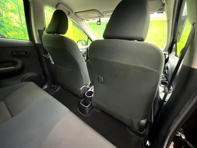 アクア Ｓスタイルブラック　禁煙車　セーフティセンス　純正ナビ　バックカメラ　ＥＴＣ　ＬＥＤヘッド　オートライト　オートエアコン　車線逸脱警報　オートマティックハイビーム　ステアリングスイッチ　スマートキー（35枚目）