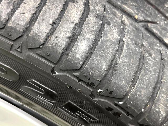 アクア Ｓスタイルブラック　禁煙車　セーフティセンス　純正ナビ　バックカメラ　ＥＴＣ　ＬＥＤヘッド　オートライト　オートエアコン　車線逸脱警報　オートマティックハイビーム　ステアリングスイッチ　スマートキー（45枚目）