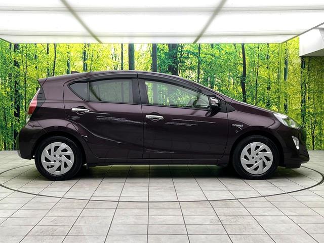 アクア Ｓスタイルブラック　禁煙車　セーフティセンス　純正ナビ　バックカメラ　ＥＴＣ　ＬＥＤヘッド　オートライト　オートエアコン　車線逸脱警報　オートマティックハイビーム　ステアリングスイッチ　スマートキー（50枚目）