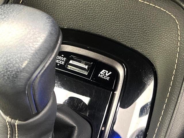 カローラツーリング ハイブリッド ダブルバイビー 禁煙車 メーカー純正ディスプレイ バックカメラ レーダークルーズコントロール セーフティセンス スマートキー 電子パーキング オートブレーキホールド ETC ハーフレザーシート オートライト(25枚目)