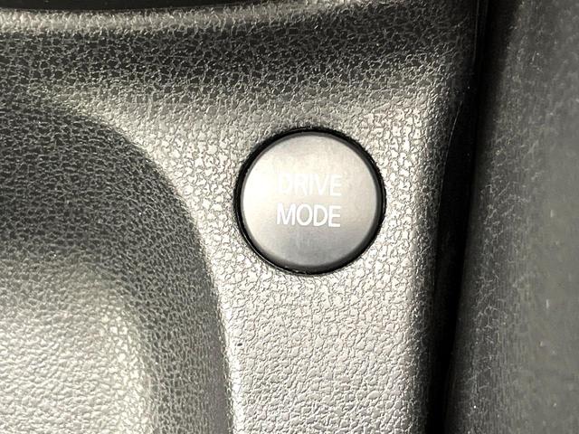 ノート ｅ－パワーオーテック　スポーツスペック　禁煙車　純正ナビ　アラウンドビューモニター　クルーズコントロール　オートエアコン　ＬＥＤヘッドライト　純正１６インチアルミ　純正革巻きステアリング　スマートキー　ＥＴＣ（35枚目）