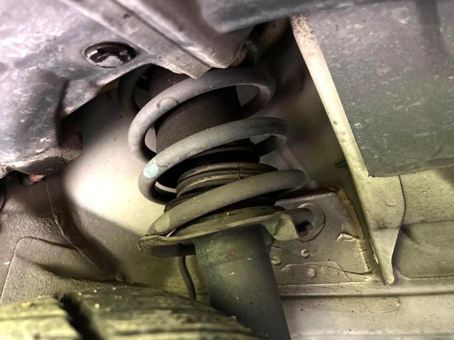 ノート ｅ－パワーオーテック　スポーツスペック　禁煙車　純正ナビ　アラウンドビューモニター　クルーズコントロール　オートエアコン　ＬＥＤヘッドライト　純正１６インチアルミ　純正革巻きステアリング　スマートキー　ＥＴＣ（51枚目）