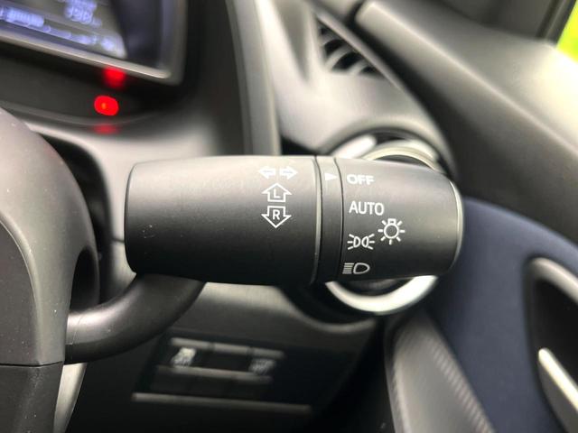 デミオ １３Ｓ　禁煙車　純正ナビ　バックカメラ　衝突軽減ブレーキ　スマートキー　ＬＥＤヘッドライト　純正１５インチアルミ　オートエアコン　電動格納ミラー　パワーウィンドウ　オートライト　ＥＴＣ（35枚目）