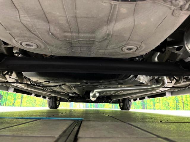 ソリオ ハイブリッドＭＺ　禁煙車　ナビ　バックカメラ　両側パワースライドドア　スズキセーフティー　レーダークルーズコントロール　ＨＩＤライト　フォグランプ　純正１５インチアルミホイール　プッシュスタート　後席シェード（19枚目）