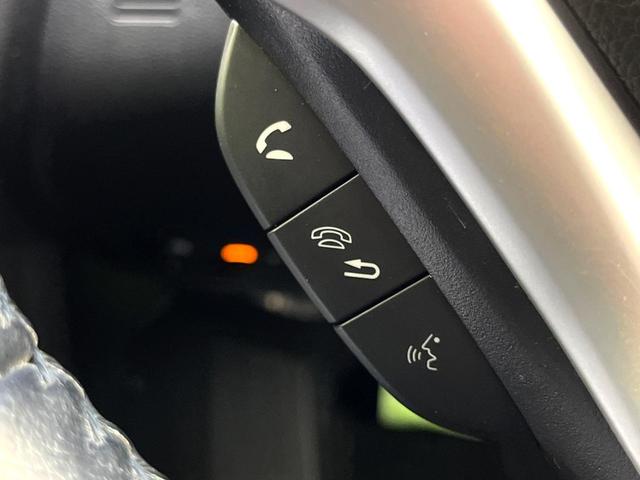 フィットハイブリッド Ｓパッケージ　禁煙車　純正ナビ　バックカメラ　衝突軽減ブレーキ　クルコン　スマートキー　ＨＩＤヘッド　純正１６インチアルミ　オートライト　オートエアコン　パドルシフト　ＥＴＣ　ＢＬＵＥＴＯＯＴＨ（28枚目）