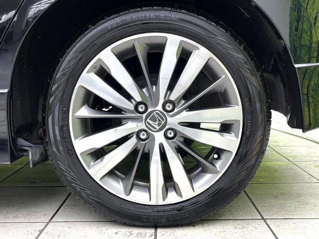 フィットハイブリッド Ｓパッケージ　禁煙車　純正ナビ　バックカメラ　衝突軽減ブレーキ　クルコン　スマートキー　ＨＩＤヘッド　純正１６インチアルミ　オートライト　オートエアコン　パドルシフト　ＥＴＣ　ＢＬＵＥＴＯＯＴＨ（49枚目）