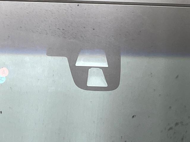 オデッセイ アブソルート・ＥＸ　禁煙車　純正ナビ　フリップダウンモニター　衝突軽減ブレーキシステム　両側電動スライドドア　ＨＩＤヘッド　クルコン　純正１８インチアルミ　パドルシフト　パワーシート　ＥＴＣ　スマートキー（5枚目）