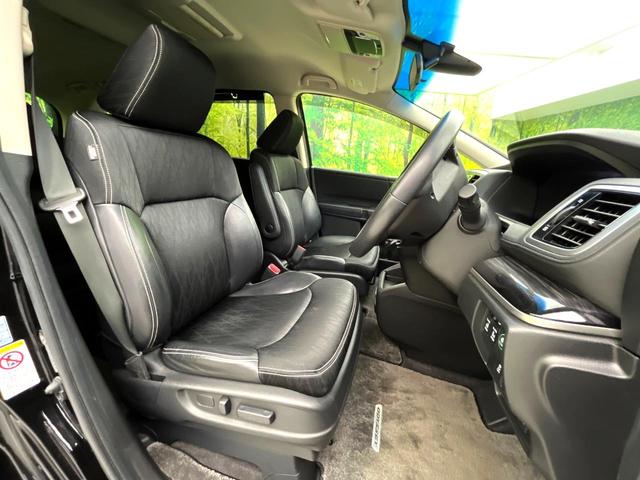 オデッセイ アブソルート・ＥＸ　禁煙車　純正ナビ　フリップダウンモニター　衝突軽減ブレーキシステム　両側電動スライドドア　ＨＩＤヘッド　クルコン　純正１８インチアルミ　パドルシフト　パワーシート　ＥＴＣ　スマートキー（7枚目）