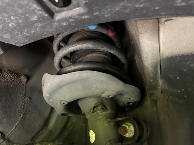 オデッセイ アブソルート・ＥＸ　禁煙車　純正ナビ　フリップダウンモニター　衝突軽減ブレーキシステム　両側電動スライドドア　ＨＩＤヘッド　クルコン　純正１８インチアルミ　パドルシフト　パワーシート　ＥＴＣ　スマートキー（20枚目）