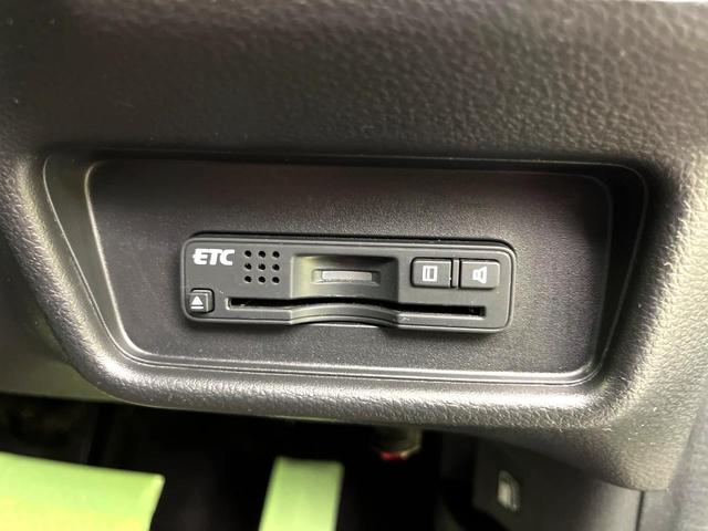 オデッセイ アブソルート・ＥＸ　禁煙車　純正ナビ　フリップダウンモニター　衝突軽減ブレーキシステム　両側電動スライドドア　ＨＩＤヘッド　クルコン　純正１８インチアルミ　パドルシフト　パワーシート　ＥＴＣ　スマートキー（24枚目）