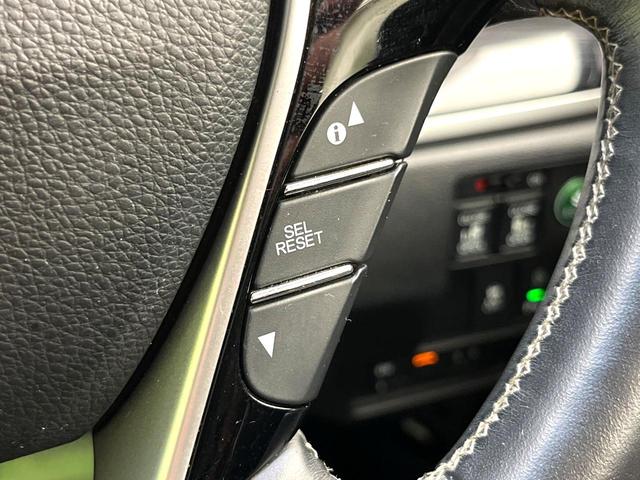 オデッセイ アブソルート・ＥＸ　禁煙車　純正ナビ　フリップダウンモニター　衝突軽減ブレーキシステム　両側電動スライドドア　ＨＩＤヘッド　クルコン　純正１８インチアルミ　パドルシフト　パワーシート　ＥＴＣ　スマートキー（27枚目）