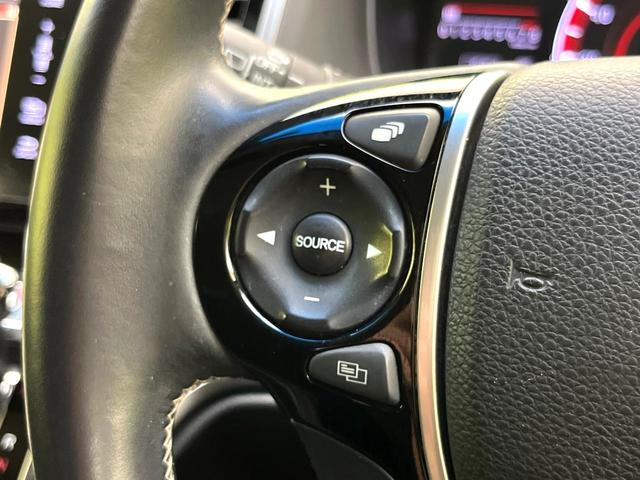 オデッセイ アブソルート・ＥＸ　禁煙車　純正ナビ　フリップダウンモニター　衝突軽減ブレーキシステム　両側電動スライドドア　ＨＩＤヘッド　クルコン　純正１８インチアルミ　パドルシフト　パワーシート　ＥＴＣ　スマートキー（28枚目）