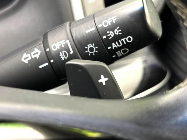 オデッセイ アブソルート・ＥＸ　禁煙車　純正ナビ　フリップダウンモニター　衝突軽減ブレーキシステム　両側電動スライドドア　ＨＩＤヘッド　クルコン　純正１８インチアルミ　パドルシフト　パワーシート　ＥＴＣ　スマートキー（30枚目）