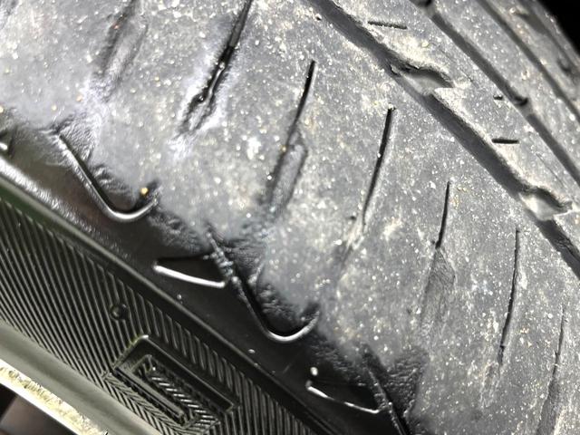 オデッセイ アブソルート・ＥＸ　禁煙車　純正ナビ　フリップダウンモニター　衝突軽減ブレーキシステム　両側電動スライドドア　ＨＩＤヘッド　クルコン　純正１８インチアルミ　パドルシフト　パワーシート　ＥＴＣ　スマートキー（54枚目）