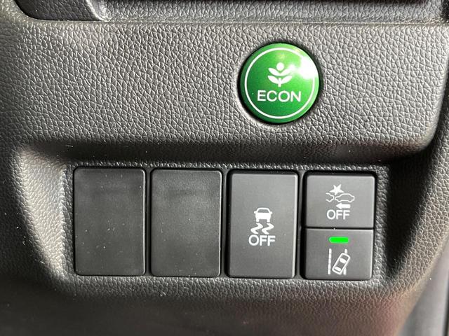 フィット 13G・S ホンダセンシング 純正SDナビ バックカメラ ホンダセンシング レーダークルーズ 禁煙車 ドラレコ スマートキー LEDヘッド ETC 車線逸脱警報 オートライト オートエアコン 純正15インチアルミ(39枚目)