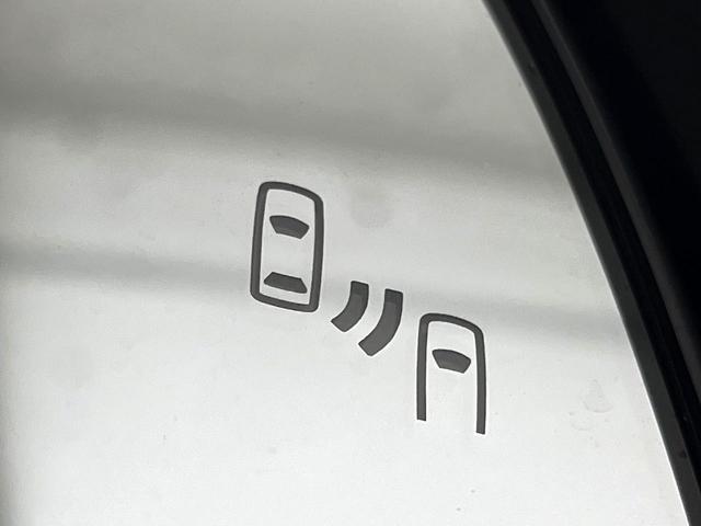 RAV4 G 純正9型ナビ バックカメラ 禁煙車 ブラインドスポット セーフティセンス シートヒーター シートメモリー パワーシート ステアリングヒーター パワーバックドア コーナーセンサー ETC 4WD(5枚目)