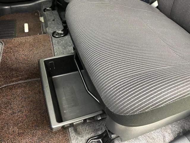 デイズルークス ハイウェイスター　Ｇターボ　純正ナビ　全周囲カメラ　禁煙車　両側電動スライドドア　エマージェンシーブレーキ　コーナーセンサー　ＨＩＤヘッド　純正１５インチアルミ　ターボ　クルコン　ＢＬＵＥＴＯＯＴ　スマートキー　オートハイビーム（50枚目）